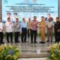 Foto bersama Tim Kunjungan Kerja Komisi II DPR RI bersama Wakil Gubernur Sulawesi Utara Johannes Victor Mailangkay beserta jajaran di Manado, Sulawesi Utara, Senin (12/10/2026). Foto: Wilga/jk