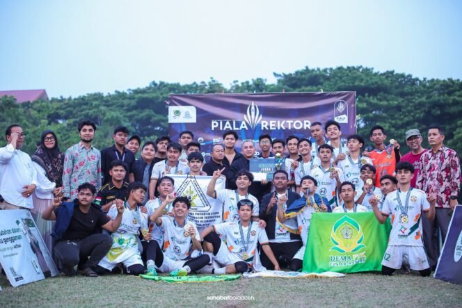 
					Satu FC Juara Piala Rektor UIN Ar-Raniry 2026, Habib Cetak Gol Penalti di Akhir Laga