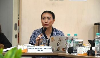 Wakil Ketua Komisi VII DPR RI Rahayu Saraswati D. Djojohadikusumo saat mengikuti unjungan Kerja Panitia Kerja (Panja) RUU Kawasan Industri Komisi VII DPR RI di Kawasan Industri Mitra Karawang, Jawa Barat, Senin (5/10/2026). Foto : Adit/MRI.