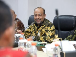 Direktur Utama PT Bank Aceh Syariah, Fadhil Ilyas
