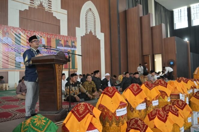 
					Penjabat Sekda Aceh, Taufik