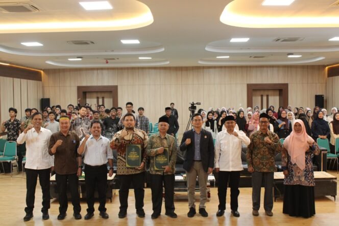 
					Diskusi bertajuk “Daeng Mansur: Aceh-Bugis” dengan tema “Menelusuri Jejak Daeng Mansur: Kesultanan Aceh Darussalam dan Kerajaan Wajo”